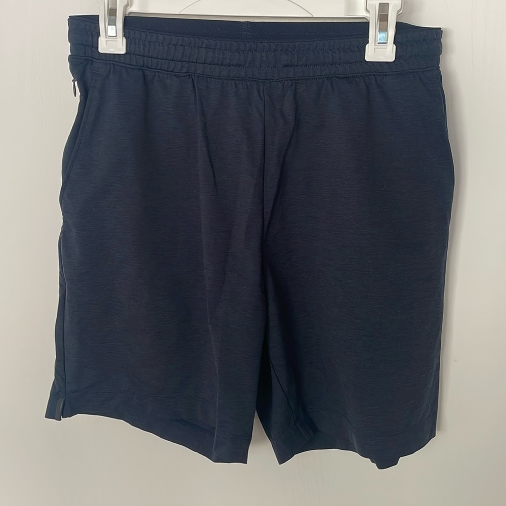 UNIQLO Navy Medium DRY-EX Ultra Stretch Active Shorts